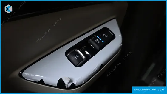 KIA CARNIVAL GASOLINE 9-SEATER HI-LIMOUSINE