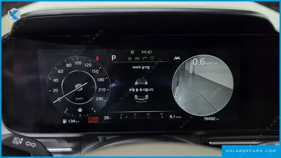 KIA CARNIVAL GASOLINE 9-SEATER HI-LIMOUSINE
