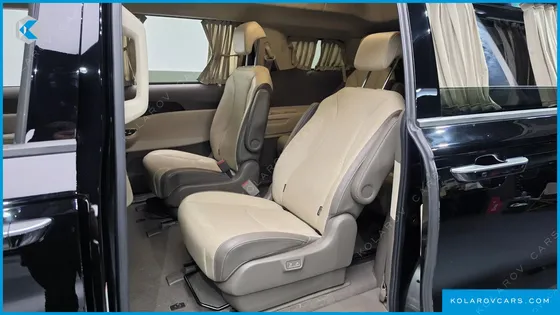 KIA CARNIVAL GASOLINE 9-SEATER HI-LIMOUSINE