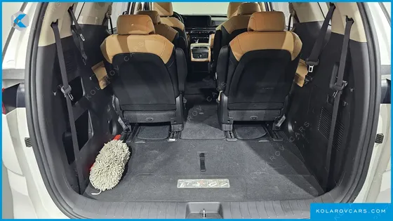 KIA CARNIVAL 9-SEATER PRESTIGE