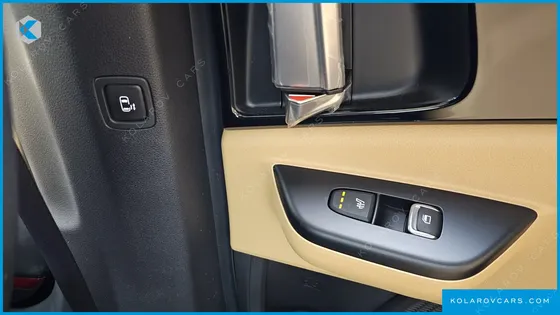 KIA CARNIVAL 9-SEATER PRESTIGE