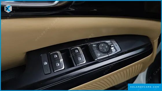 KIA CARNIVAL 9-SEATER PRESTIGE