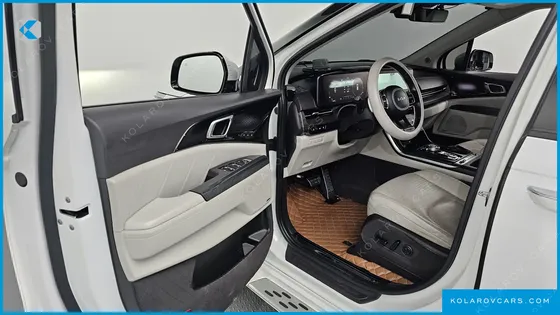 KIA CARNIVAL GASOLINE 7-SEATER SIGNATURE