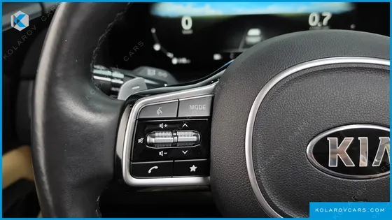 KIA CARNIVAL 7-SEATER SIGNATURE