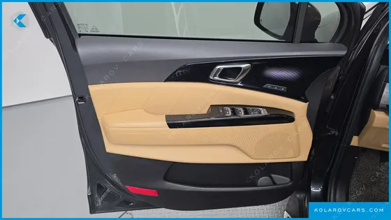 KIA CARNIVAL 7-SEATER SIGNATURE