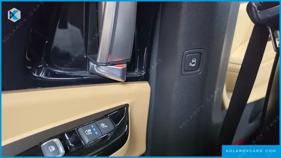 KIA CARNIVAL 7-SEATER SIGNATURE