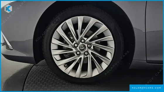 LEXUS ES EXECUTIVE