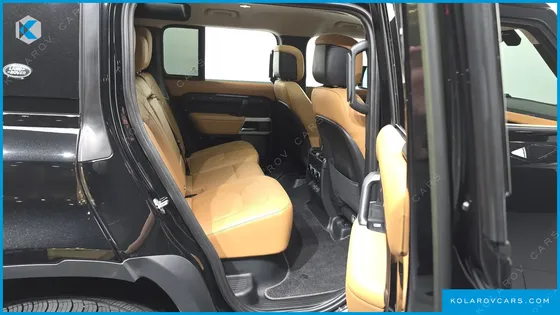 LAND ROVER DEFENDER 110 D300 HSE