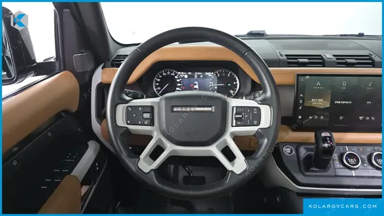 LAND ROVER DEFENDER 110 D300 HSE