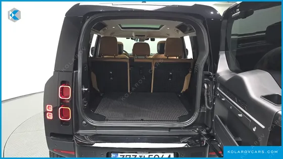 LAND ROVER DEFENDER 110 D300 HSE