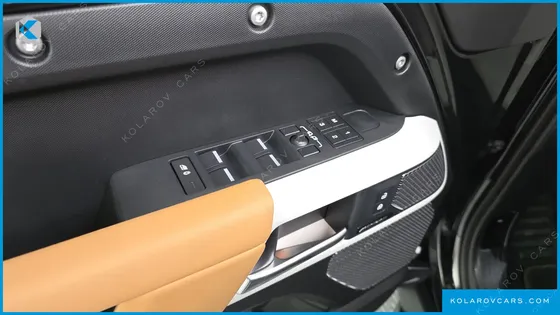 LAND ROVER DEFENDER 110 D300 HSE