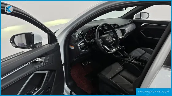 AUDI Q3 35 TDI PREMIUM SPORTBACK