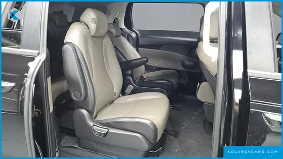KIA CARNIVAL HEV 9 SEATER PRESTIGE