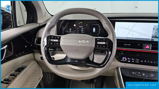 KIA CARNIVAL GASOLINE 9-SEATER HI LIMOUSINE