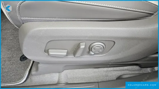 KIA CARNIVAL GASOLINE 9-SEATER HI LIMOUSINE