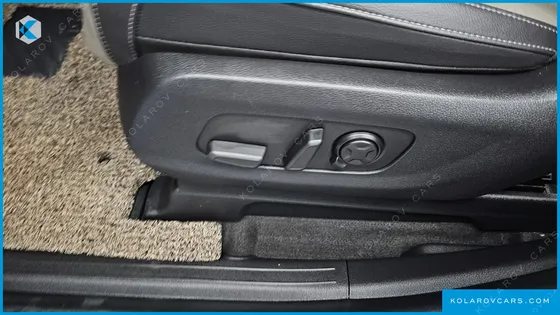 KIA CARNIVAL GASOLINE 9-SEATER SIGNATURE