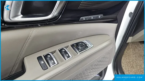 KIA CARNIVAL GASOLINE 9-SEATER SIGNATURE