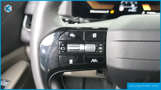 KIA CARNIVAL DIESEL 9-SEATER PRESTIGE