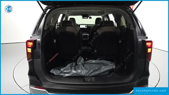 KIA CARNIVAL DIESEL 9-SEATER PRESTIGE