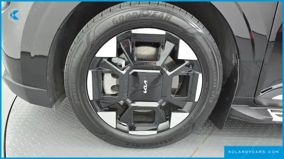 KIA CARNIVAL GASOLINE 9-SEATER NOBLESSE