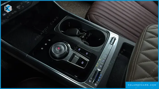 KIA CARNIVAL GASOLINE 9-SEATER NOBLESSE