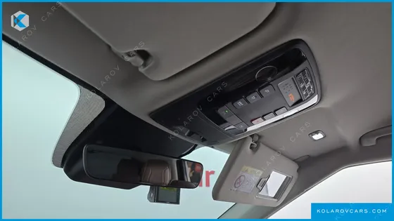 KIA CARNIVAL GASOLINE 9-SEATER NOBLESSE