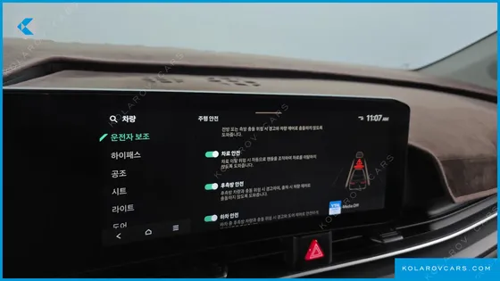 KIA CARNIVAL GASOLINE 9-SEATER NOBLESSE