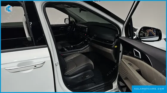 KIA CARNIVAL GASOLINE 9-SEATER SIGNATURE