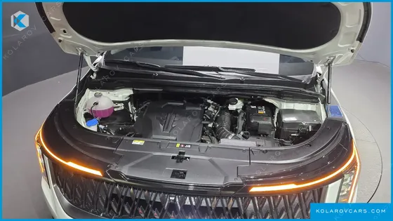 KIA CARNIVAL GASOLINE 7-SEATER NOBLESSE