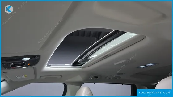 KIA CARNIVAL GASOLINE 7-SEATER NOBLESSE