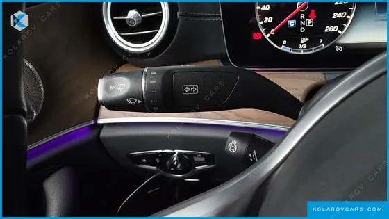 MERCEDES E-CLASS E300 EXCLUSIVE