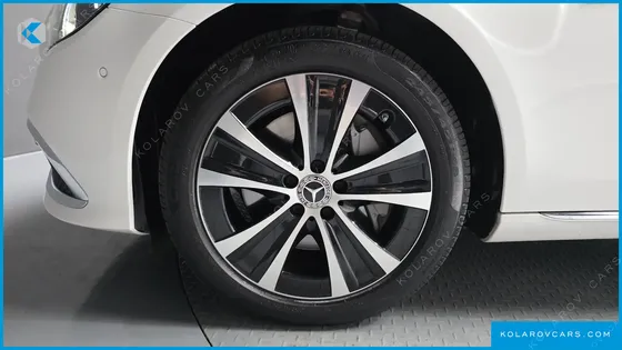 MERCEDES E-CLASS E300E 4MATIC EXCLUSIVE