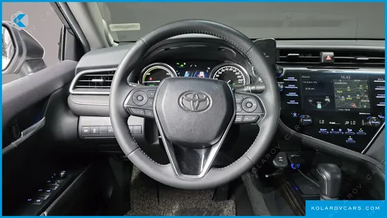 TOYOTA CAMRY 2.5 XLE HYBRID