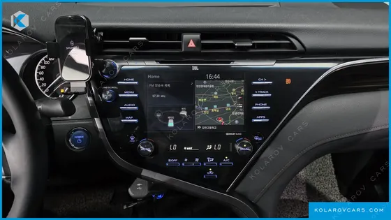 TOYOTA CAMRY 2.5 XLE HYBRID
