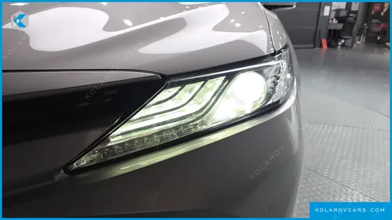 TOYOTA CAMRY 2.5 XLE HYBRID