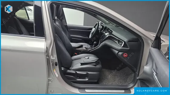 TOYOTA CAMRY 2.5 XLE HYBRID