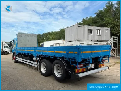 VOLVO CARGO TRUCK 6X2