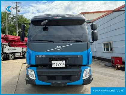 VOLVO CARGO TRUCK 6X2