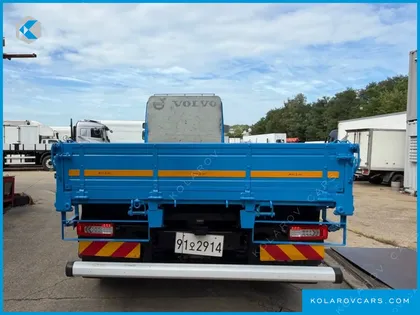 VOLVO CARGO TRUCK 6X2