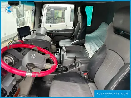 HYUNDAI TRAGO TRAGO 6X4