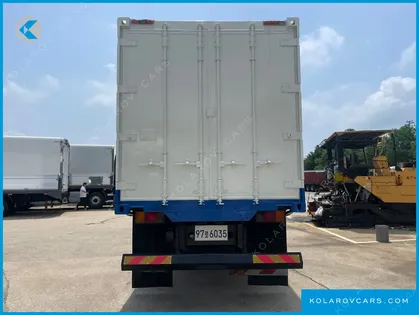 HYUNDAI TRAGO TRAGO 6X4