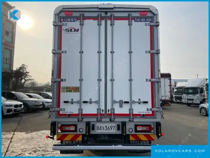 VOLVO CARGO TRUCK 6X2