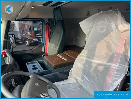 VOLVO CARGO TRUCK 6X2