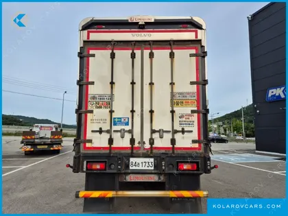 VOLVO CARGO TRUCK 10X4