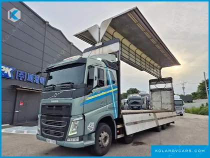 VOLVO CARGO TRUCK 10X4