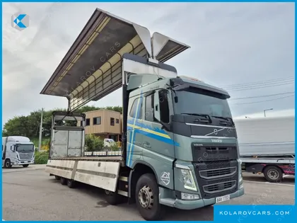 VOLVO CARGO TRUCK 10X4