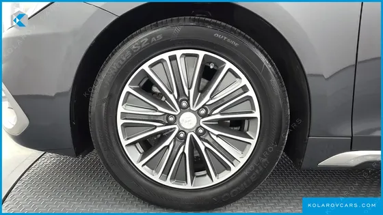 HYUNDAI GRANDEUR EXCLUSIVE