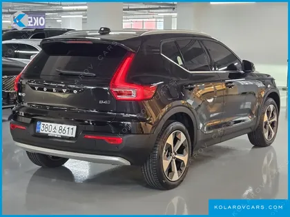 VOLVO XC40 B4 ULTRA BRIGHT