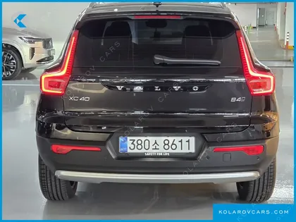 VOLVO XC40 B4 ULTRA BRIGHT