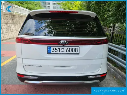 KIA CARNIVAL 9-SEATER SIGNATURE